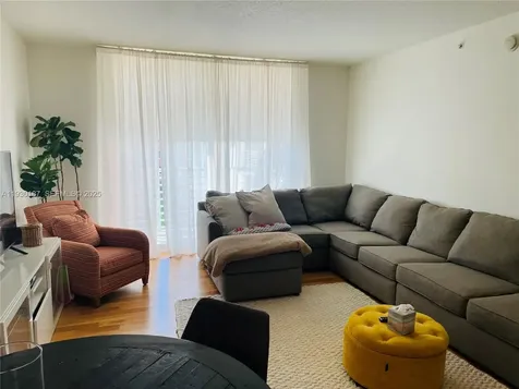 2775 NE 187 Street Aventura FL 33180