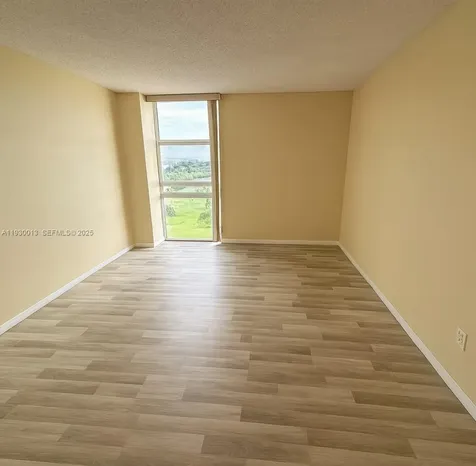 20301 W Country Club Drive Aventura FL 33180