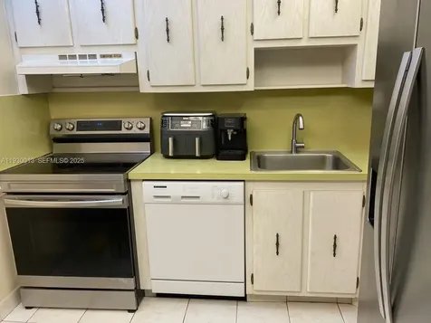 20301 W Country Club Drive Aventura FL 33180