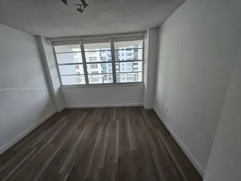 18061 Biscayne Boulevard Aventura FL 33160
