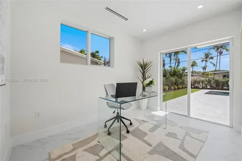 18891 NE 20th Avenue North Miami Beach FL 33179