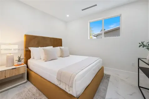 18891 NE 20th Avenue North Miami Beach FL 33179