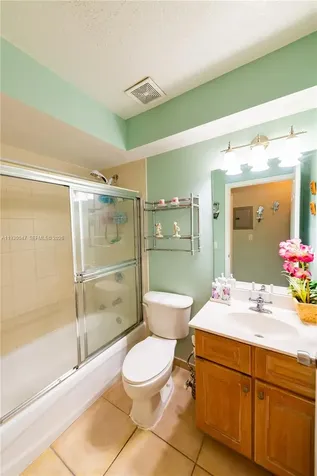63 NW 17th Place Miami FL 33125