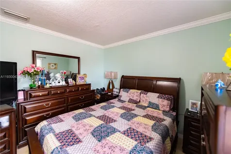 63 NW 17th Place Miami FL 33125