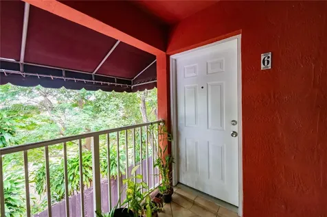 63 NW 17th Place Miami FL 33125