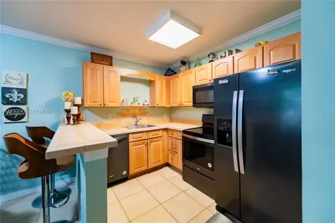 63 NW 17th Place Miami FL 33125