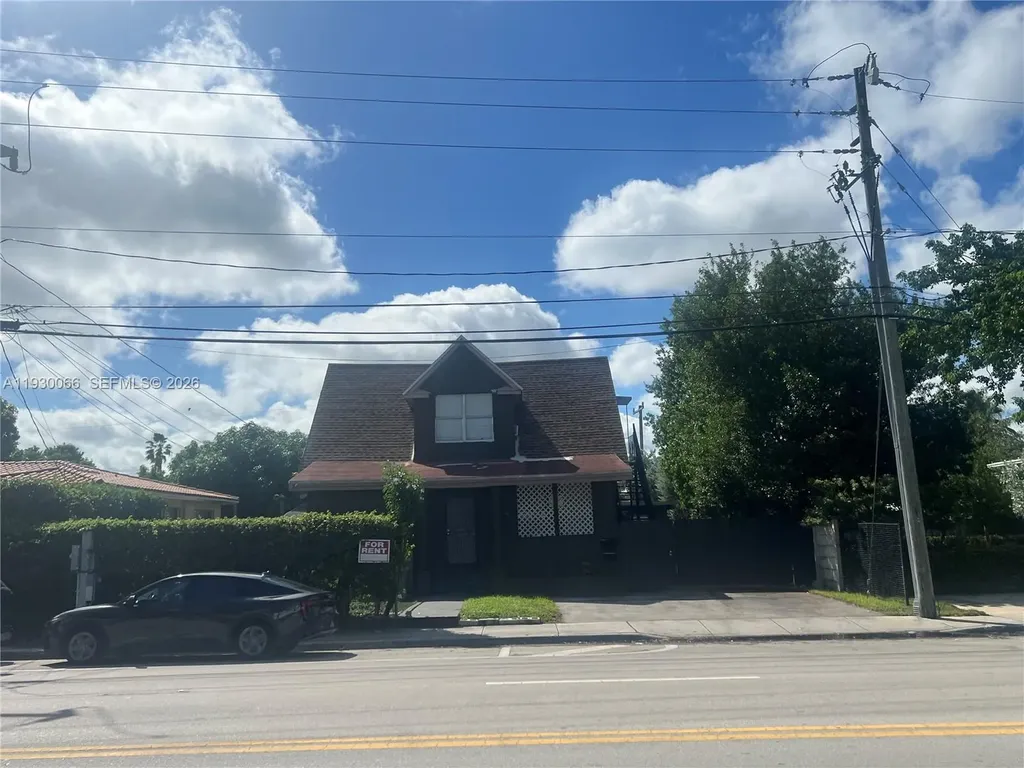 842 SW 12th Avenue Miami FL 33130