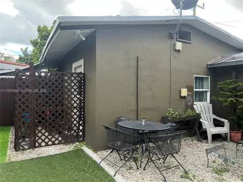 842 SW 12th Avenue Miami FL 33130