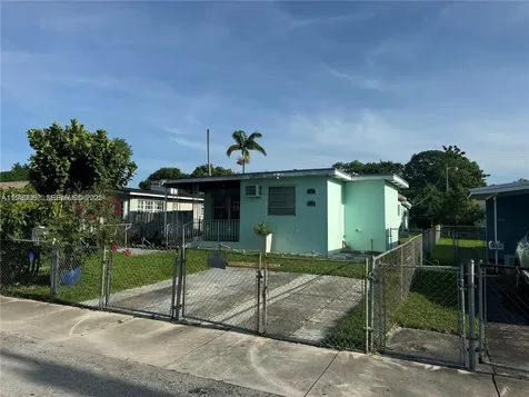 5147 NW 1st Street Miami FL 33126