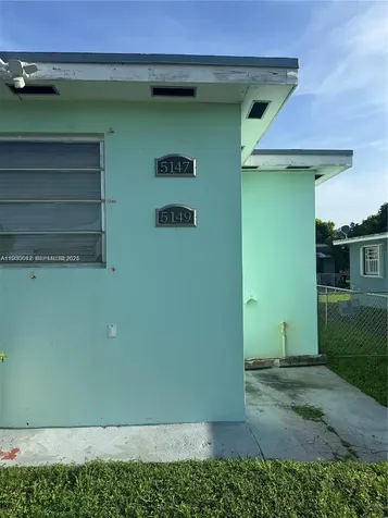 5147 NW 1st Street Miami FL 33126