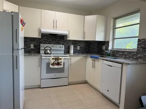 900 Tallwood Avenue Hollywood FL 33021