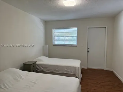 900 Tallwood Avenue Hollywood FL 33021