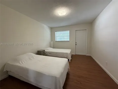900 Tallwood Avenue Hollywood FL 33021