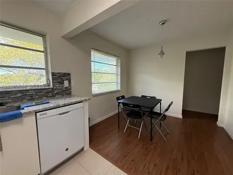 900 Tallwood Avenue Hollywood FL 33021