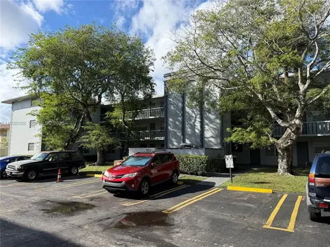 900 Tallwood Avenue Hollywood FL 33021