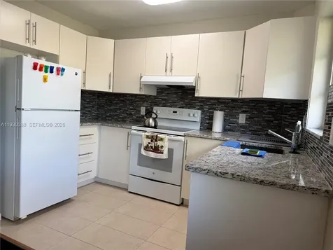 900 Tallwood Avenue Hollywood FL 33021