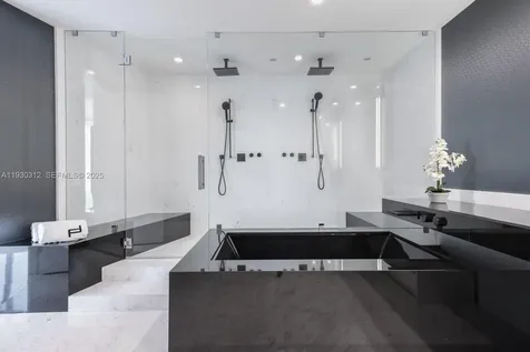 18555 Collins Avenue Sunny Isles Beach FL 33160