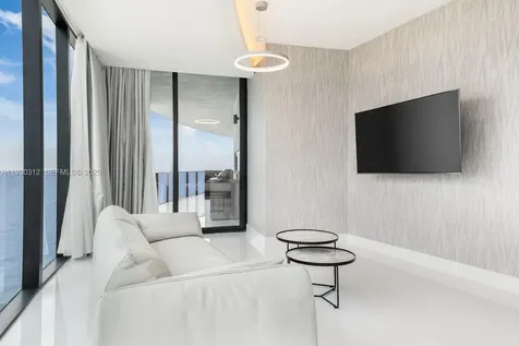 18555 Collins Avenue Sunny Isles Beach FL 33160