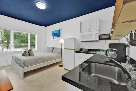 255 W 24th Street Miami Beach FL 33140