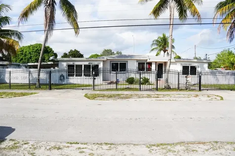 2955 NW 102nd Street Miami FL 33147