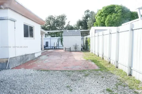 2955 NW 102nd Street Miami FL 33147