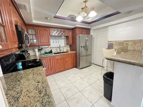 2955 NW 102nd Street Miami FL 33147