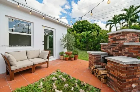 12030 SW 29th Terrace Miami FL 33175