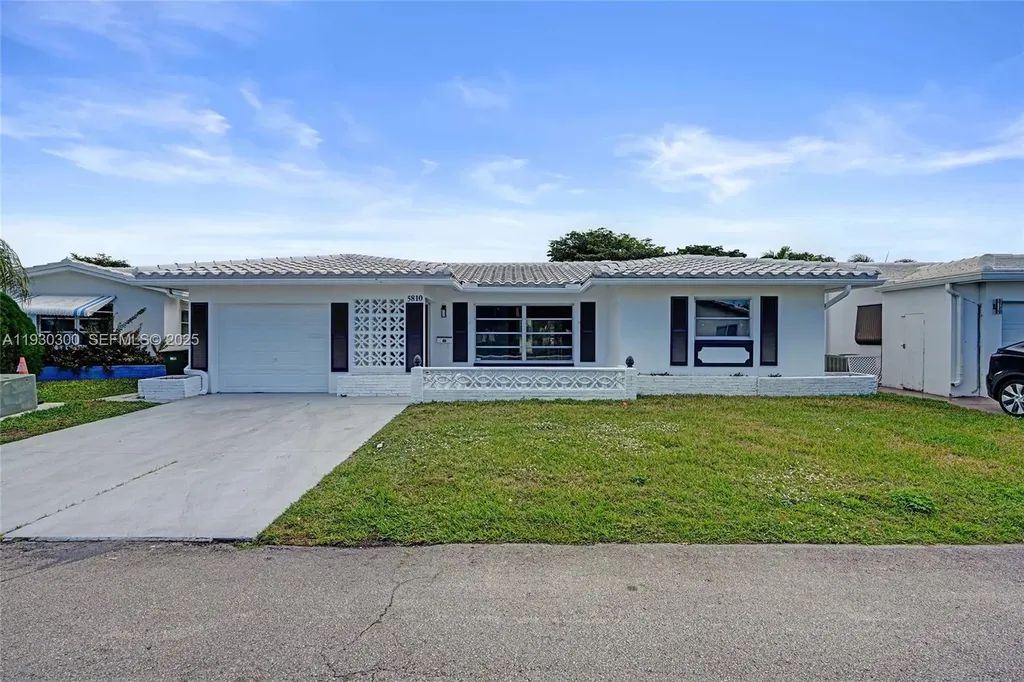 5810 NW 81st Avenue Tamarac FL 33321