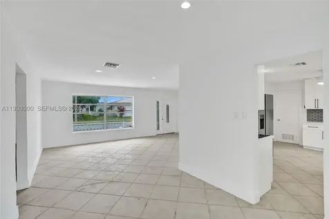 5810 NW 81st Avenue Tamarac FL 33321
