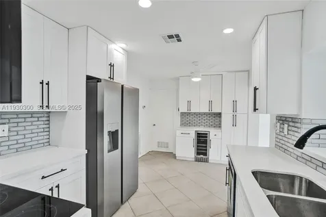 5810 NW 81st Avenue Tamarac FL 33321