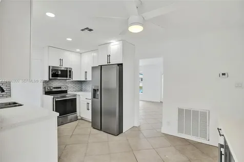 5810 NW 81st Avenue Tamarac FL 33321