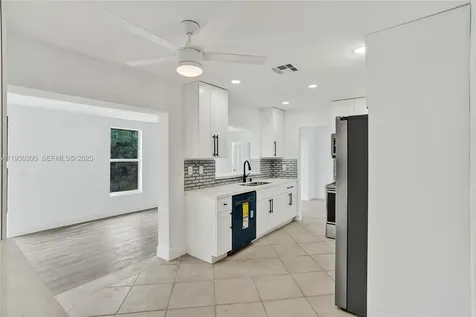 5810 NW 81st Avenue Tamarac FL 33321