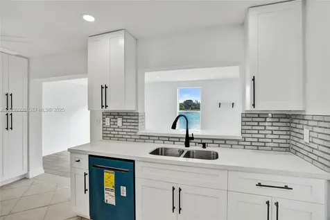 5810 NW 81st Avenue Tamarac FL 33321