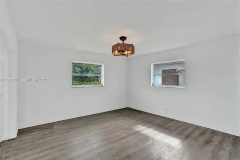 5810 NW 81st Avenue Tamarac FL 33321
