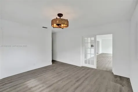 5810 NW 81st Avenue Tamarac FL 33321