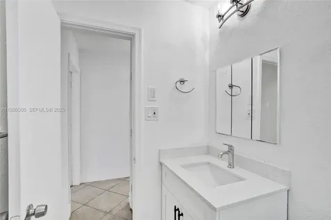 5810 NW 81st Avenue Tamarac FL 33321
