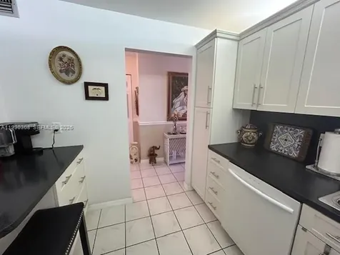 324 SE 10th Street Dania Beach FL 33004