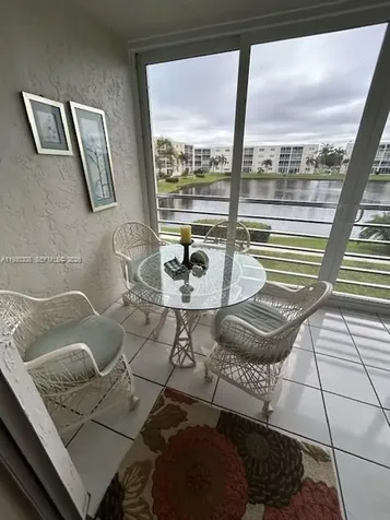 324 SE 10th Street Dania Beach FL 33004
