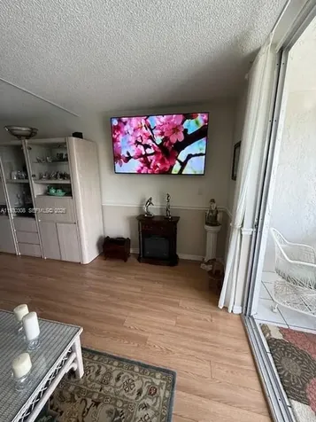 324 SE 10th Street Dania Beach FL 33004