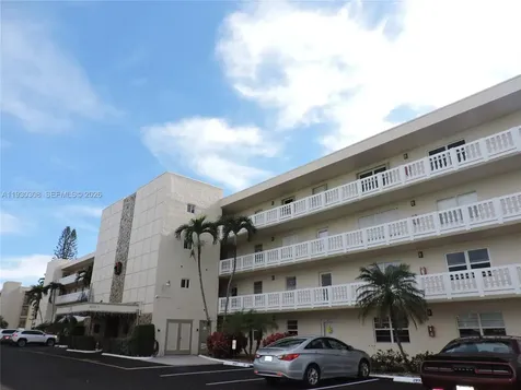 324 SE 10th Street Dania Beach FL 33004