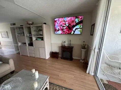 324 SE 10th Street Dania Beach FL 33004