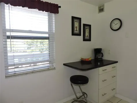 324 SE 10th Street Dania Beach FL 33004