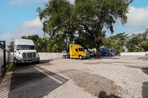 Miami FL 33147
