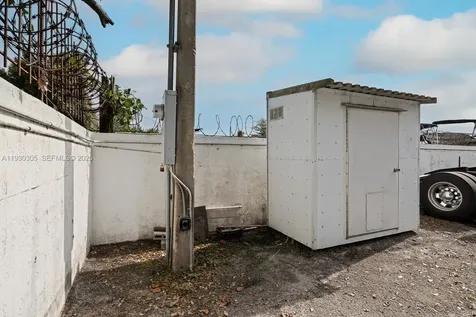 Miami FL 33147