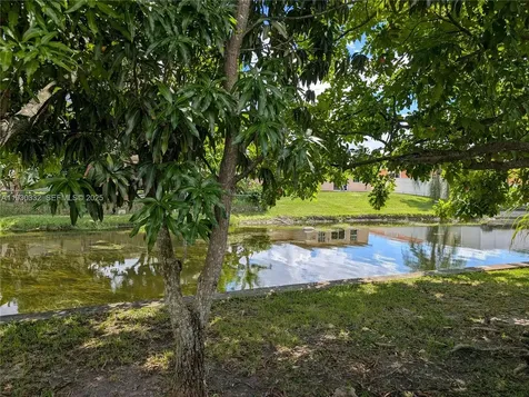 4550 NW 43rd Street Lauderdale Lakes FL 33319