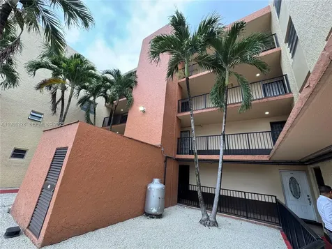 677 SW 9th Avenue Miami FL 33130