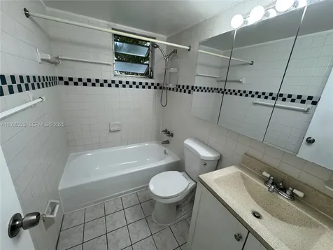 677 SW 9th Avenue Miami FL 33130