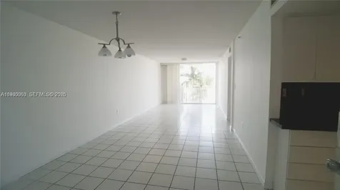 7832 Collins Avenue Miami Beach FL 33141