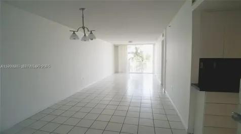 7832 Collins Avenue Miami Beach FL 33141