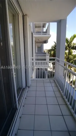 7832 Collins Avenue Miami Beach FL 33141